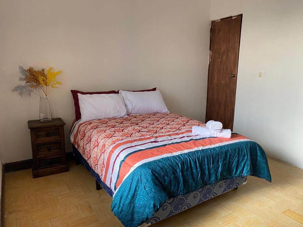 Casa Del Viajero Colonial Guatemala Appartamento Esterno foto